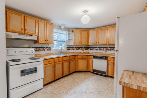 Photo 3 at 8 Carmans Cove, Rural Innisfil, Innisfil