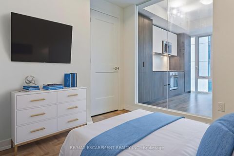 Photo 13 at 4021 - 28 Widmer Street, Waterfront Communities C1, Toronto