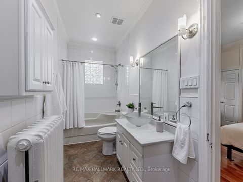 Photo 9 at 50 Rose Avenue, South St. James Town, Toronto