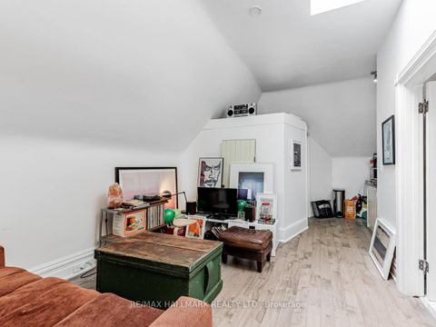 Photo 16 at 50 Rose Avenue, South St. James Town, Toronto