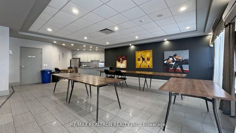 Photo 8 at 309 - 60 Disera Drive, Beverley Glen, Vaughan