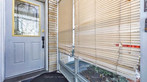 Photo 2 at 35 Westhumber Boulevard, Clairville, Toronto