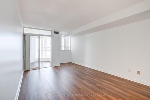 Photo 13 at 807 - 2466 Eglinton Avenue E, Eglinton East, Toronto