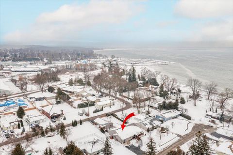 Photo 44 at 207 South Channel Drive, Keswick South, Georgina