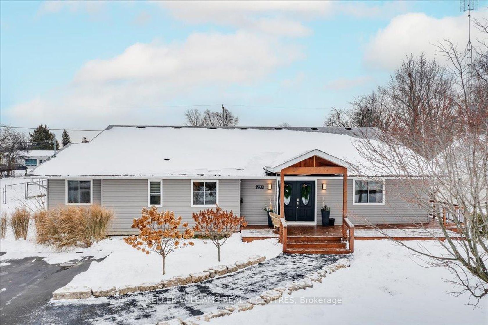 207 South Channel Drive, Keswick South, Georgina 