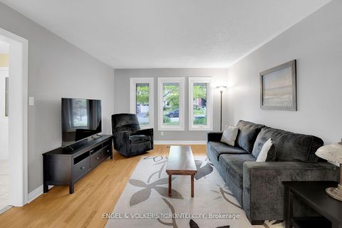 Photo 6 at 24 Timber Valley Avenue, Oak Ridges, Richmond Hill