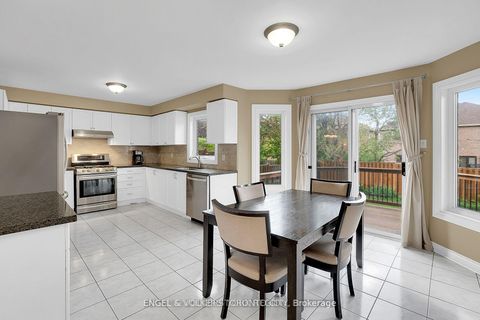 Photo 12 at 24 Timber Valley Avenue, Oak Ridges, Richmond Hill