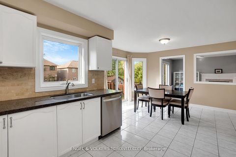 Photo 16 at 24 Timber Valley Avenue, Oak Ridges, Richmond Hill