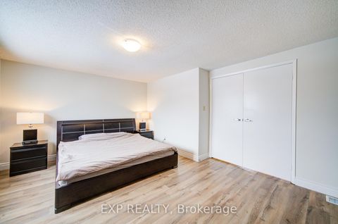 Photo 15 at 12 Sadlee Cove Crescent, Milliken, Toronto