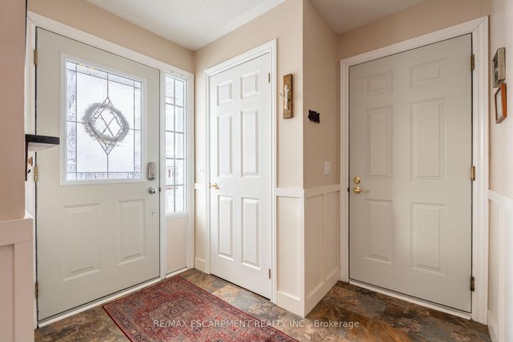 Photo 4 at 136 Glenariff Drive, Rural Flamborough, Hamilton