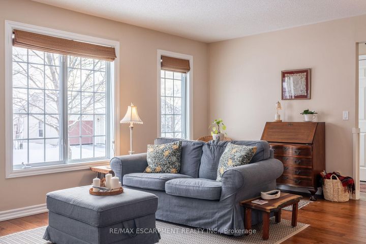 Photo 8 at 136 Glenariff Drive, Rural Flamborough, Hamilton