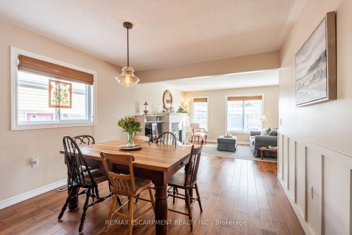 Photo 12 at 136 Glenariff Drive, Rural Flamborough, Hamilton