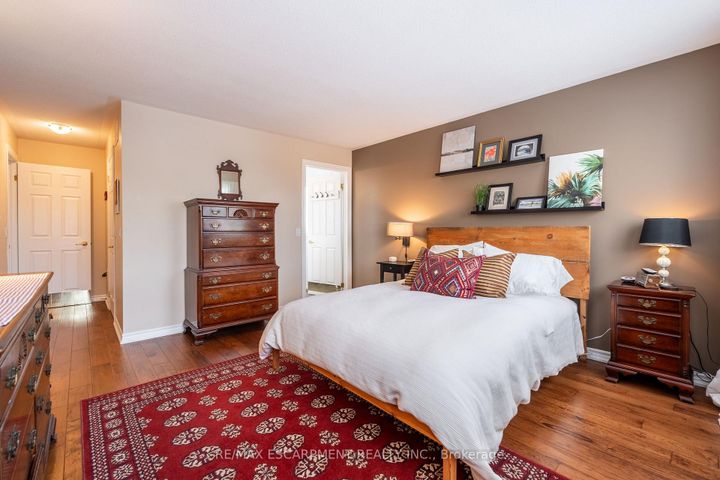 Photo 23 at 136 Glenariff Drive, Rural Flamborough, Hamilton