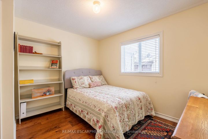 Photo 26 at 136 Glenariff Drive, Rural Flamborough, Hamilton