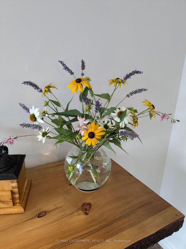 Photo 34 at 136 Glenariff Drive, Rural Flamborough, Hamilton