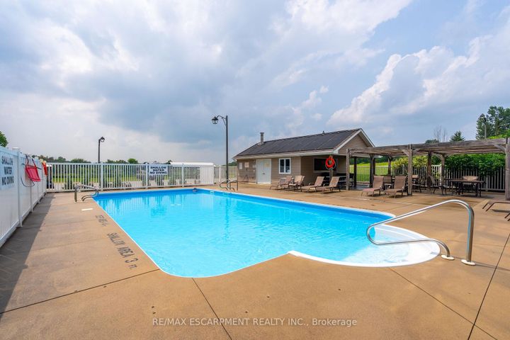 Photo 43 at 136 Glenariff Drive, Rural Flamborough, Hamilton