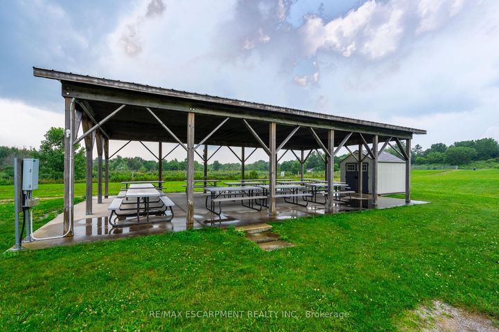 Photo 44 at 136 Glenariff Drive, Rural Flamborough, Hamilton