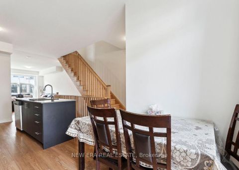 Photo 13 at 778 Kootenay Path, Donevan, Oshawa