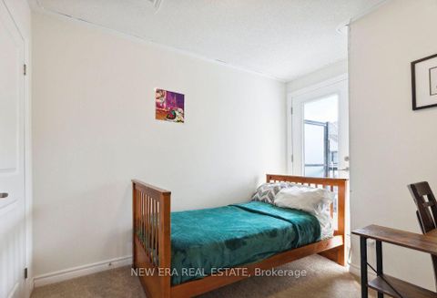 Photo 20 at 778 Kootenay Path, Donevan, Oshawa