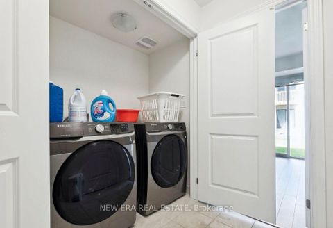 Photo 28 at 778 Kootenay Path, Donevan, Oshawa