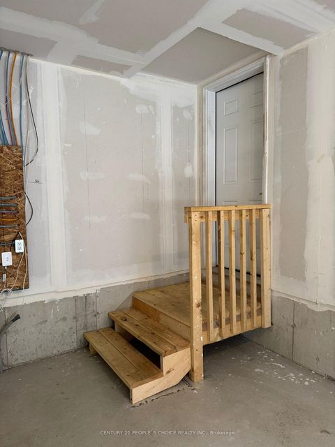 Photo 13 at 7 Silo Mews, Rural Barrie Southeast, Barrie