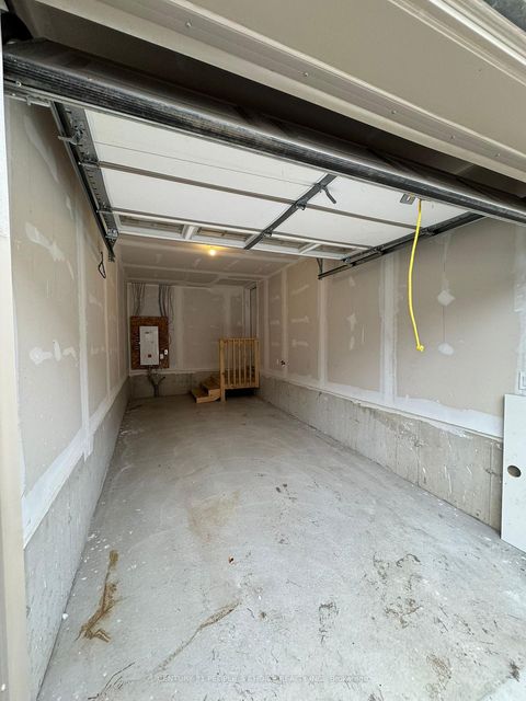 Photo 14 at 7 Silo Mews, Rural Barrie Southeast, Barrie