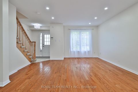 Photo 3 at 2439 Hollybrook Drive, WM Westmount, Oakville