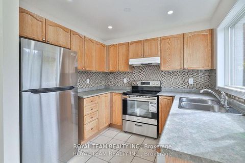 Photo 9 at 2439 Hollybrook Drive, WM Westmount, Oakville