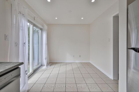 Photo 12 at 2439 Hollybrook Drive, WM Westmount, Oakville