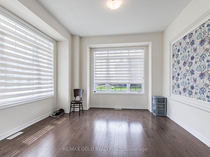 Photo 6 at 73 Eastman Drive N, Credit Valley, Brampton