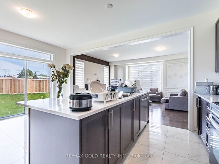 Photo 15 at 73 Eastman Drive N, Credit Valley, Brampton