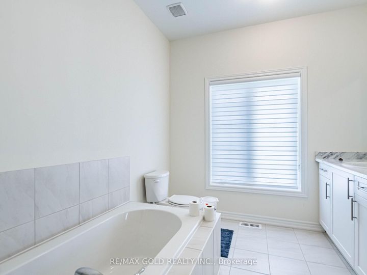 Photo 29 at 73 Eastman Drive N, Credit Valley, Brampton