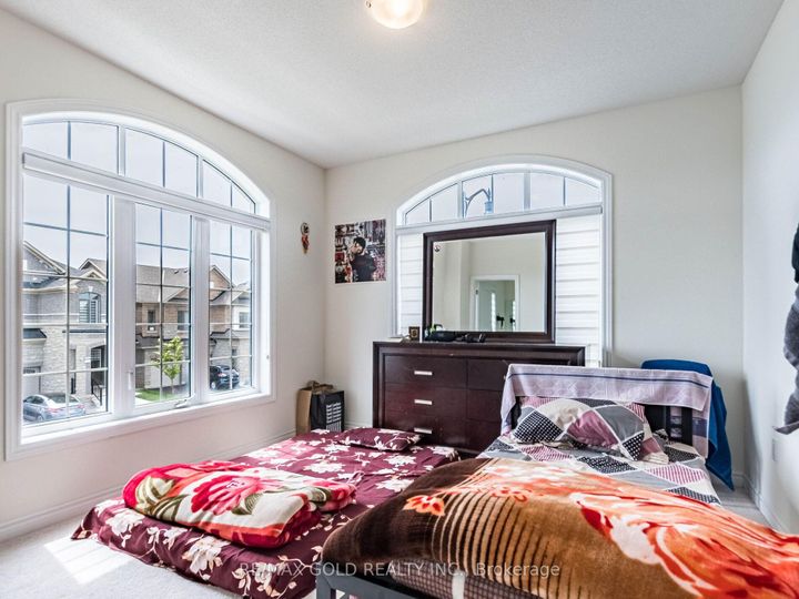 Photo 33 at 73 Eastman Drive N, Credit Valley, Brampton