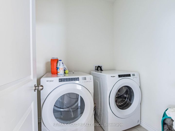 Photo 36 at 73 Eastman Drive N, Credit Valley, Brampton