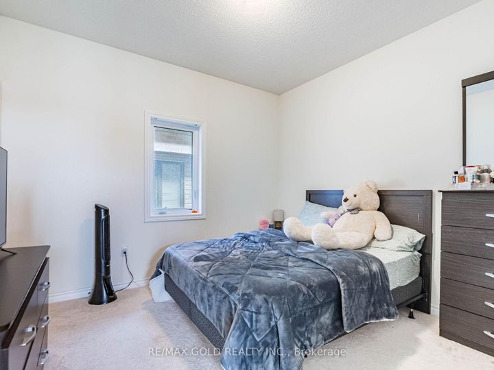 Photo 37 at 73 Eastman Drive N, Credit Valley, Brampton