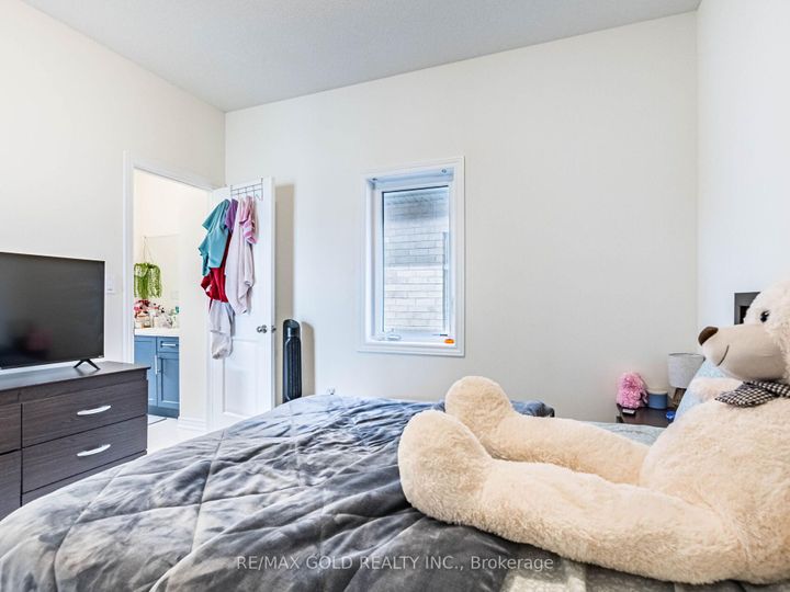 Photo 39 at 73 Eastman Drive N, Credit Valley, Brampton