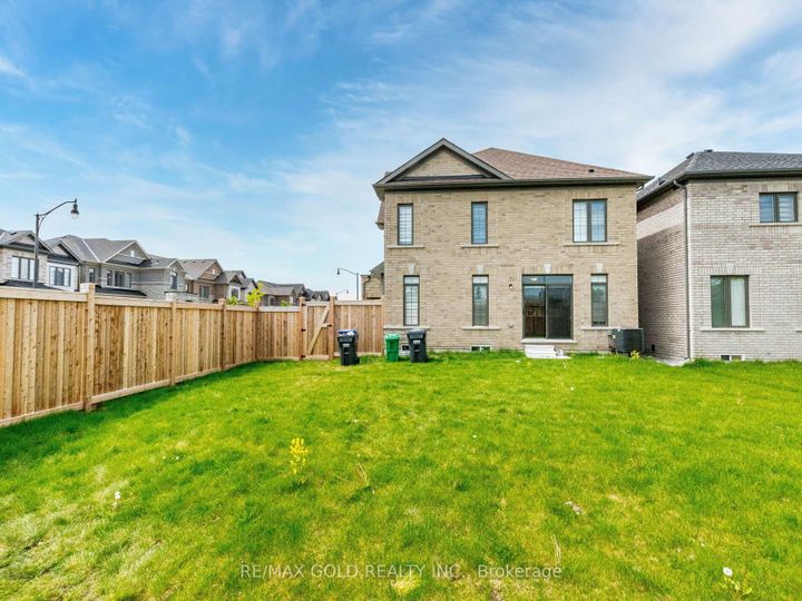 Photo 42 at 73 Eastman Drive N, Credit Valley, Brampton