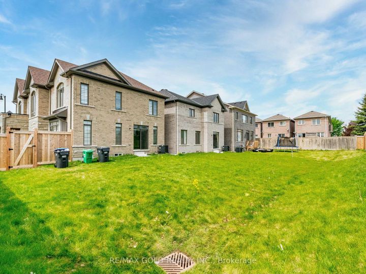 Photo 43 at 73 Eastman Drive N, Credit Valley, Brampton