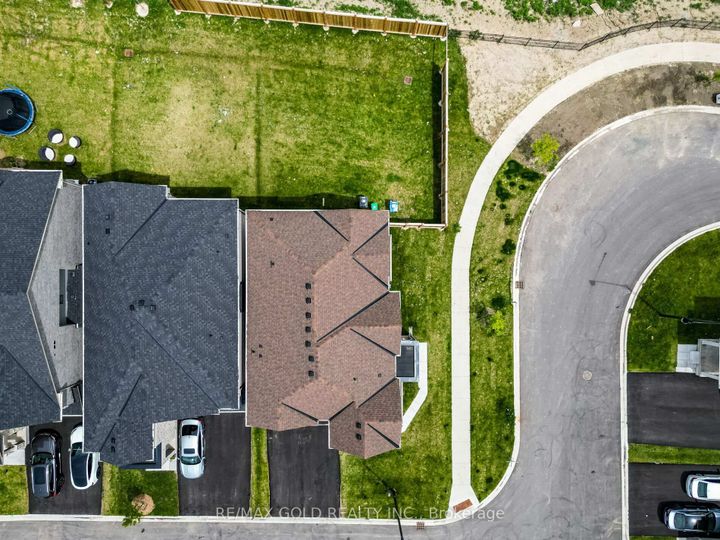 Photo 45 at 73 Eastman Drive N, Credit Valley, Brampton