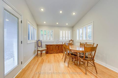 Photo 14 at 1397 Helen Court, WO West, Oakville