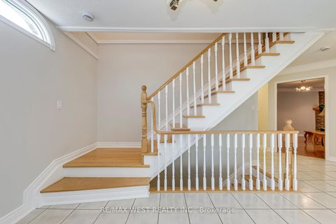 Photo 21 at 1397 Helen Court, WO West, Oakville