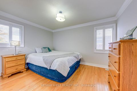 Photo 30 at 1397 Helen Court, WO West, Oakville