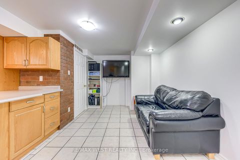 Photo 38 at 1397 Helen Court, WO West, Oakville