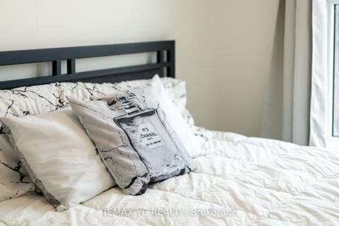 Photo 23 at TH20 - 851 Sheppard Avenue W, Clanton Park, Toronto