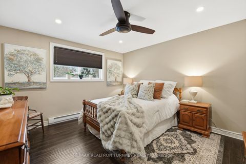 Photo 12 at 202 - 74 The Queensway S, Keswick North, Georgina