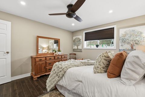 Photo 13 at 202 - 74 The Queensway S, Keswick North, Georgina