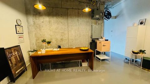 Photo 1 at 210 - 334 Adelaide Street W, Waterfront Communities C1, Toronto