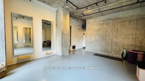 Photo 5 at 210 - 334 Adelaide Street W, Waterfront Communities C1, Toronto