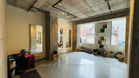 Photo 6 at 210 - 334 Adelaide Street W, Waterfront Communities C1, Toronto