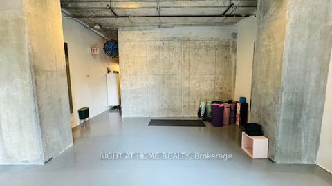 Photo 7 at 210 - 334 Adelaide Street W, Waterfront Communities C1, Toronto